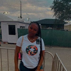 Meet your Posher, Vickie